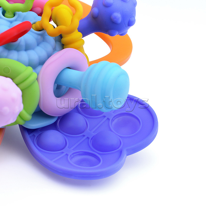 Развивающая игрушка-грызунок цвет голубой, в коробке