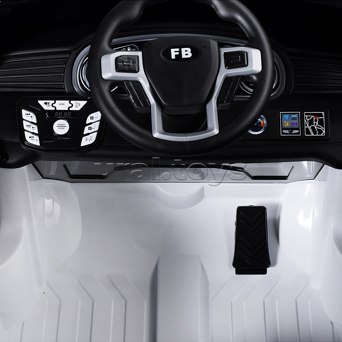 Электромобиль детский "Крутой внедорожник" (цвет белый)