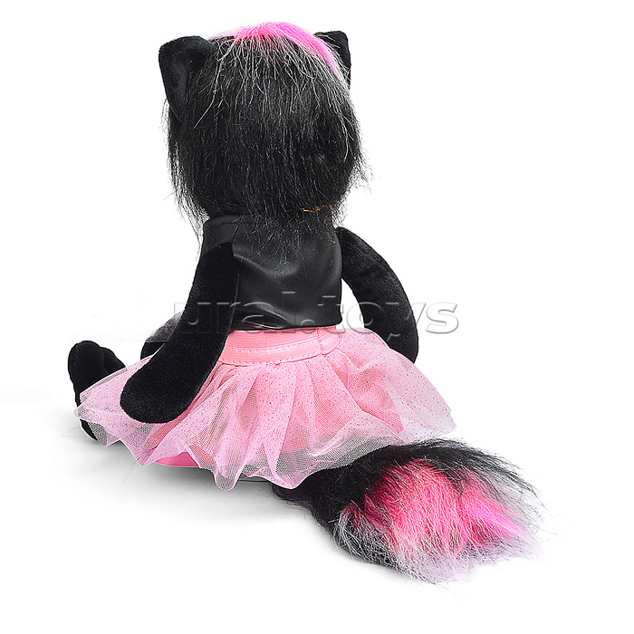 Кошка Фло в кожаной жилетке и юбке В27