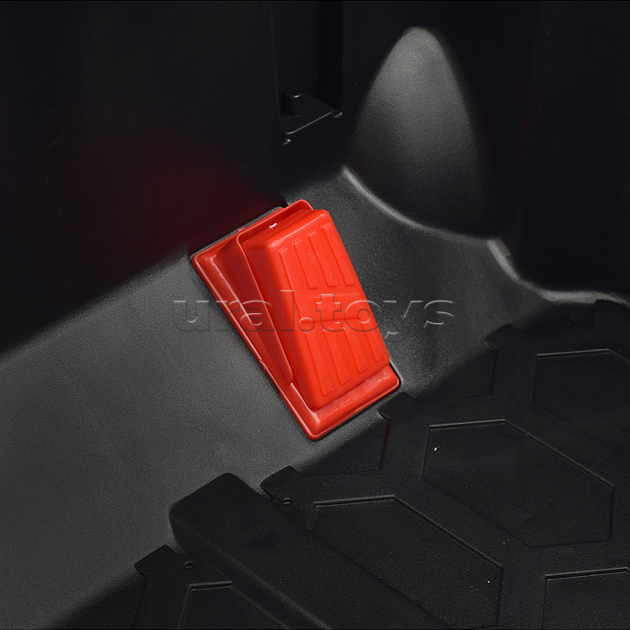 Электромобиль "Круиз" на аккумуляторе, с р/у управлением, в коробке (белый)