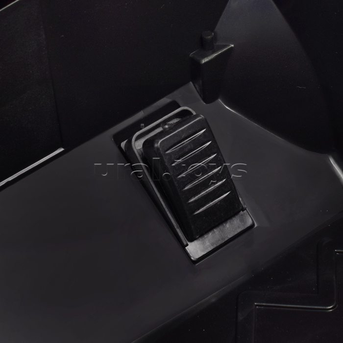 Электромобиль "Автокросс" на аккумуляторе, с р/у управлением, в коробке (красный)