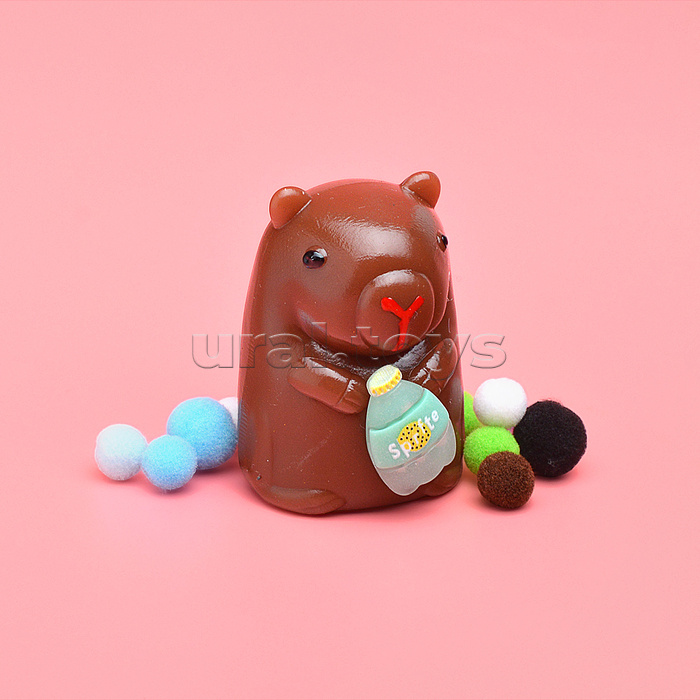 Игрушка -антистресс "Капибара с соком"