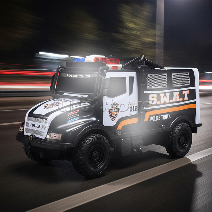 Машина "Перевозчик" 1:18, свет, звук, в коробке