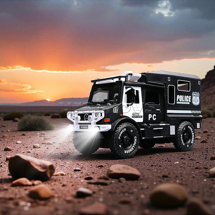 Машина "Трейлер. Полиция" (свет, звук) в коробке