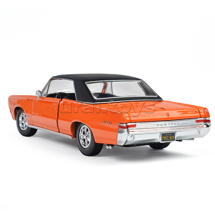 Машинка die-cast  1965 Pontiac GTO, 1:18, оранжевая, открывающиеся двери Машинка die-cast  1965 Pontiac GTO, 1:18, оранжевая, открывающиеся двери
