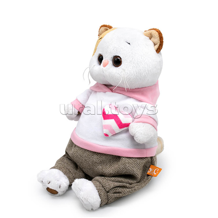 Кошка Ли-Ли в худи с сердечком и штанах Кошка Ли-Ли в худи с сердечком и штанах