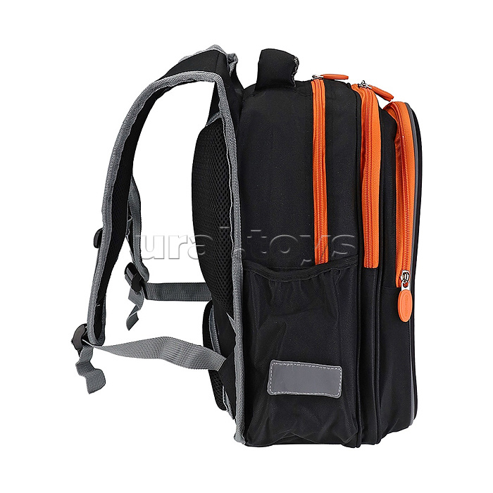 Школьный формованный ранец "Драйв" черный. брелок в комплекте, 38х23х20 см