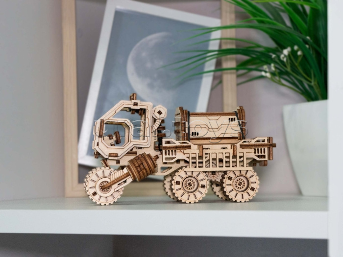 Модель Футуристический грузовик "Лунный путник"