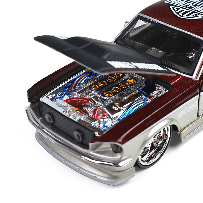 Кастомизированная машинка die-cast Harley-Davidson 1967 Ford Mustang GT, 1:24, чёрно-оранжевая