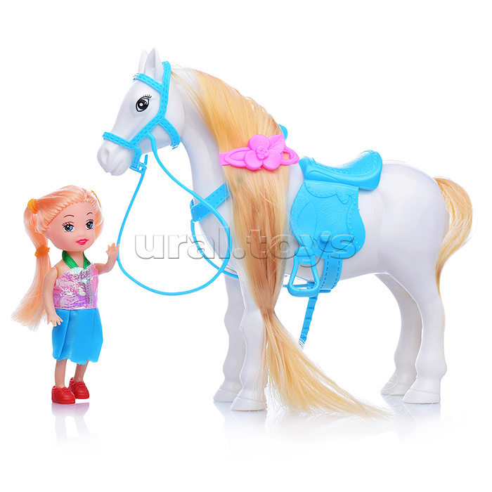 Карета с лошадью в коробке