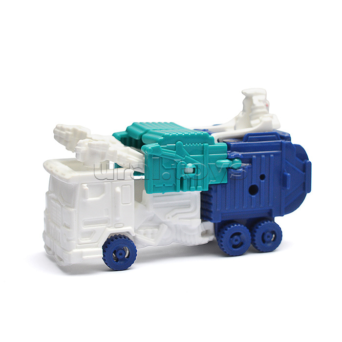 Набор роботов "Война героев" трансформирущихся, в коробке