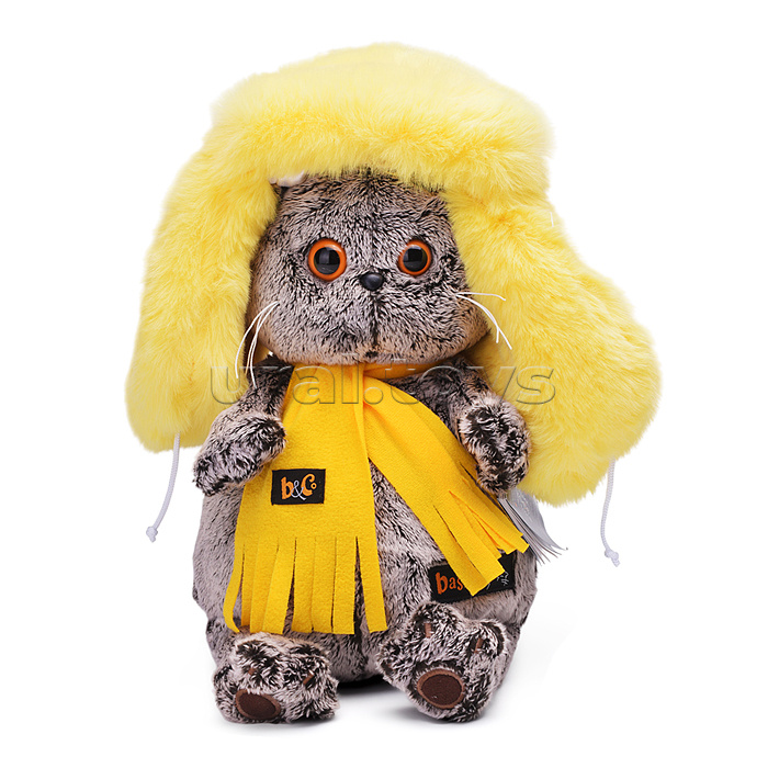 Кот Басик в желтой меховой шапке