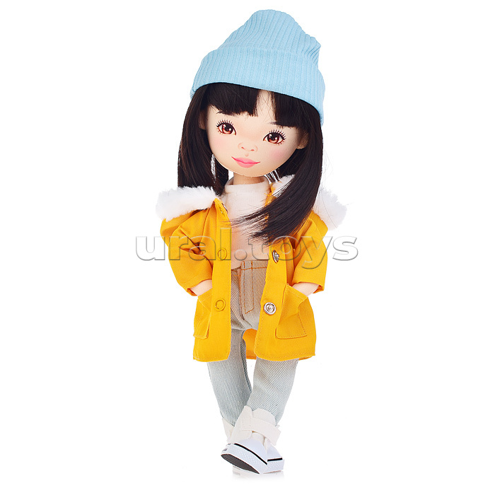 Кукла Lilu в парке горчичного цвета 32, серия: Европейская зима