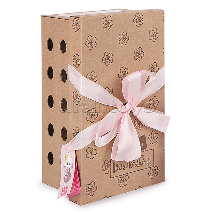 Кошка Ли-Ли в сарафане с цветами