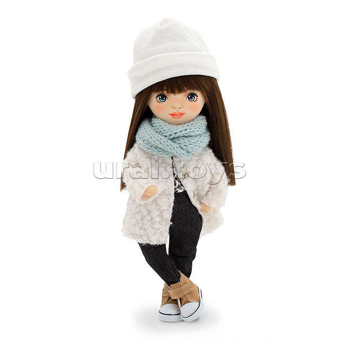 Кукла Sophie в белой шубке 32, серия: Европейская зима