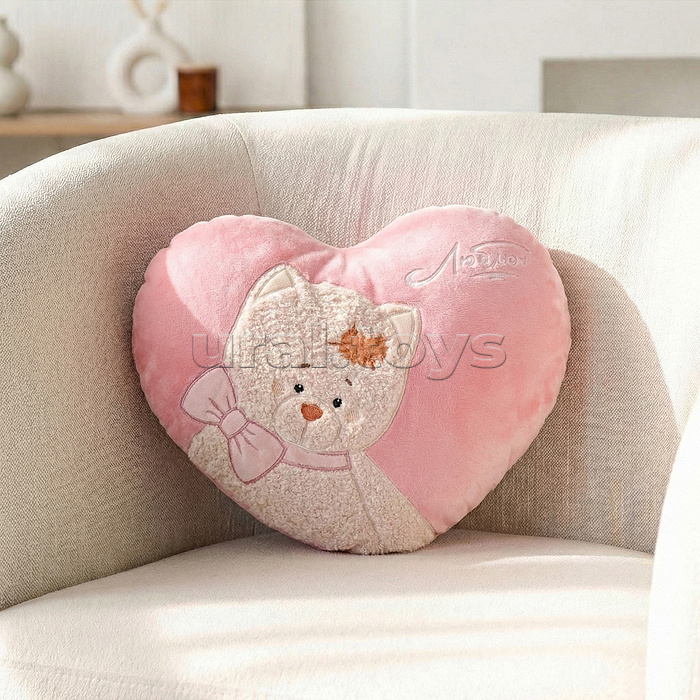 Подушка Сердце пудровая (портрет) 30х23 см
