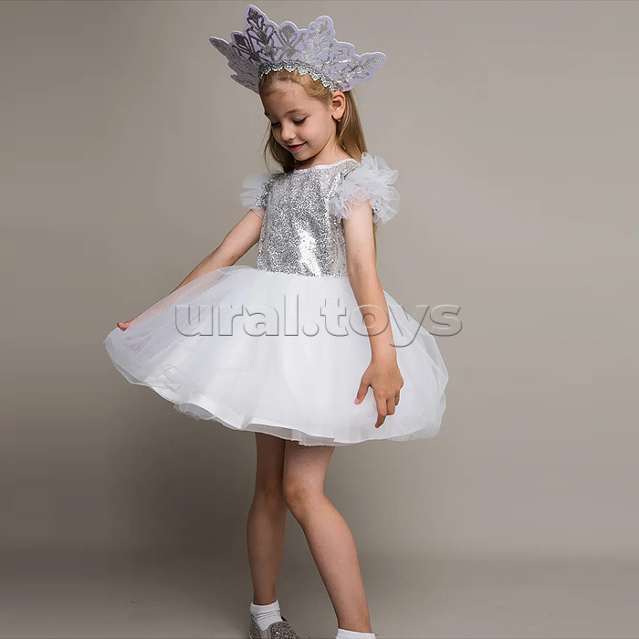 Костюм "Снежинка Элис" размер 104-52