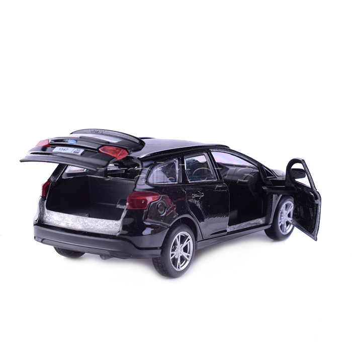 Машина металл Ford Focus Turnier 12 см. (откр. двер, баг, черный) инерц., в коробке