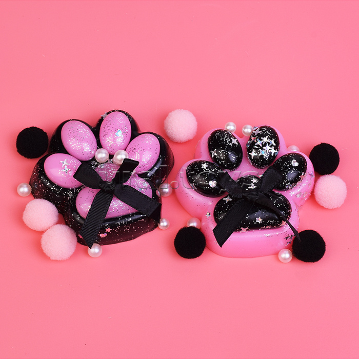 Игрушка-антистресс "Лапка котика с бантиком"