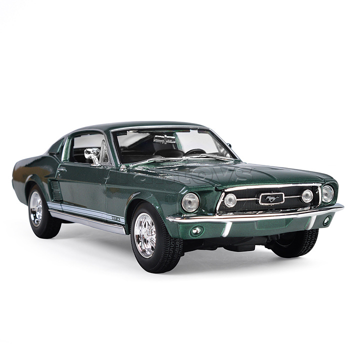 Машинка die-cast 1967 Ford Mustang Fastback, 1:18, тёмно-зеленая, открывающиеся двери