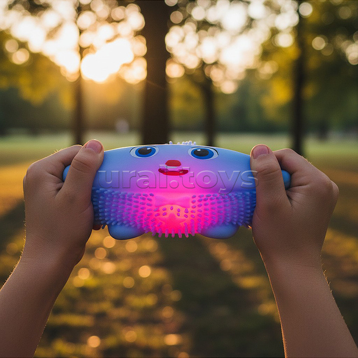 Игрушка-пищалка "Малыш" в коробке