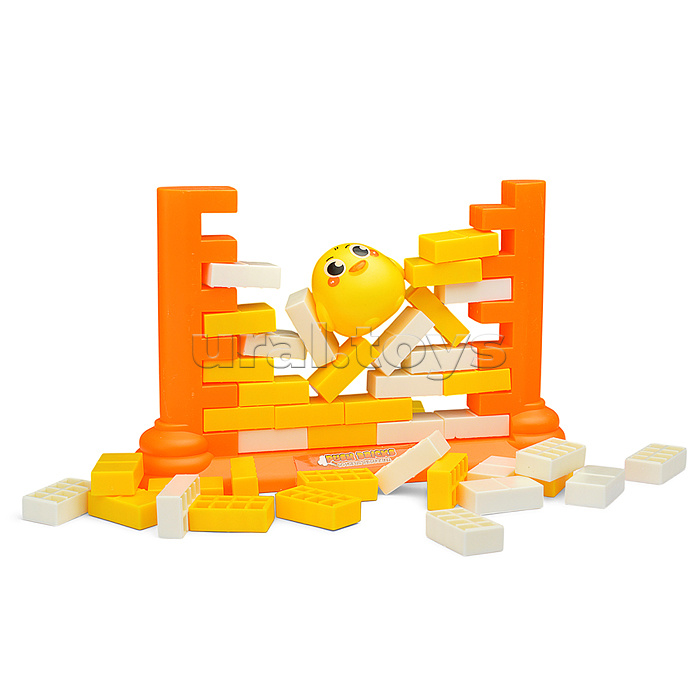 Игра настольная "Разбери стену с цыплёнком" в коробке