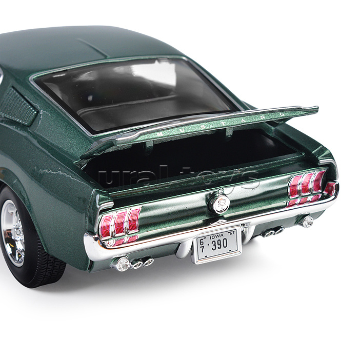 Машинка die-cast 1967 Ford Mustang Fastback, 1:18, тёмно-зеленая, открывающиеся двери