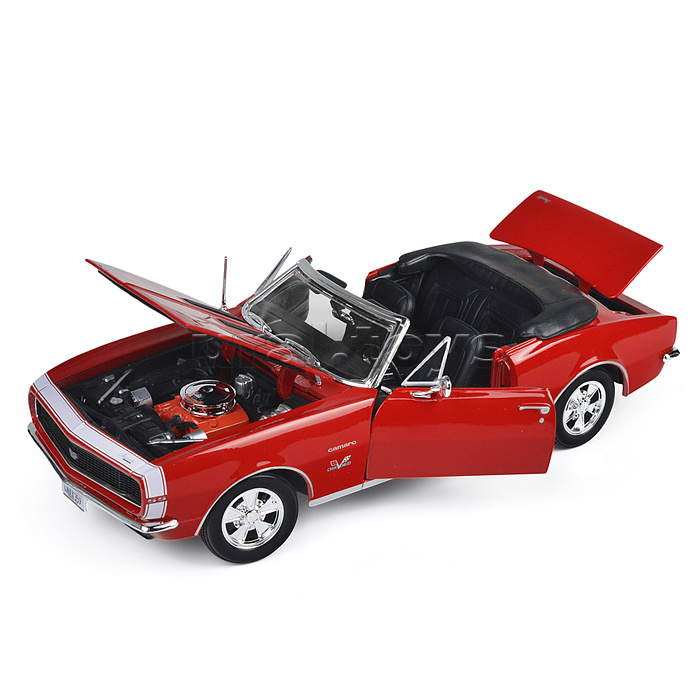 Машинка die-cast 1967 Chevrolet Camaro SS 396 Convertible, 1:18, красная, открывающиеся двери