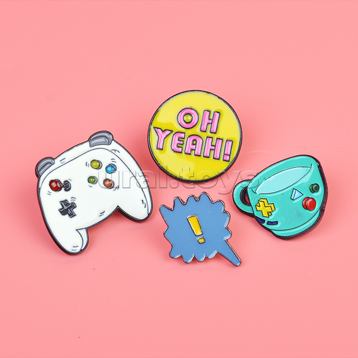 Набор значков "GAME" эмалированные, размер изделий: игровой планшет 3x2,6 см, круглый значок 2,3 см, восклицательный знак 1,8x2,5 см, чашка 2,6x2,2 см на карточке 7,0x9,5 см с пластиковым пакетом Набор значков "GAME" эмалированные, размер изделий: игровой планшет 3x2,6 см, круглый значок 2,3 см, восклицательный знак 1,8x2,5 см, чашка 2,6x2,2 см на карточке 7,0x9,5 см с пластиковым пакетом