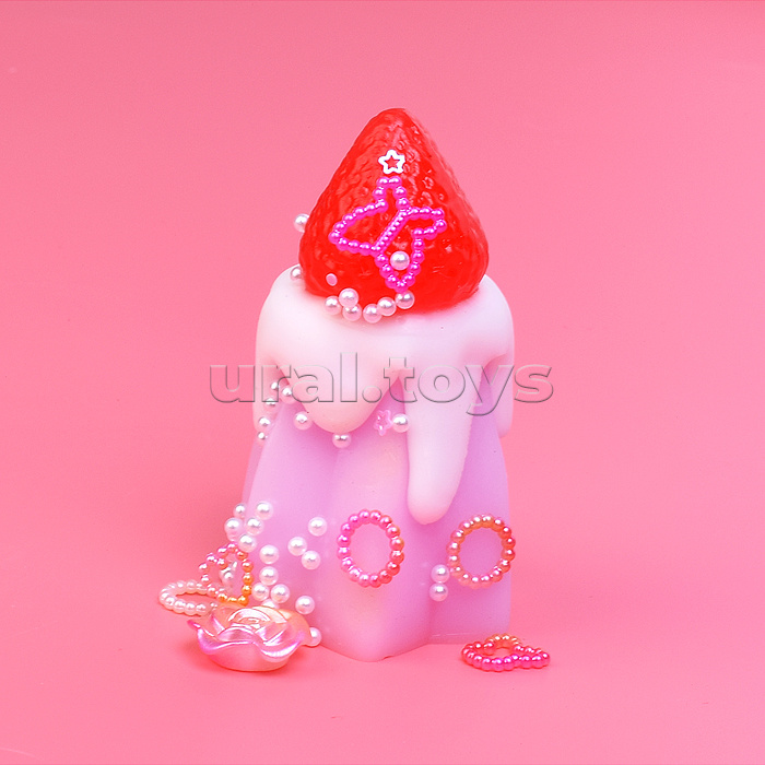 Игрушка-антистресс "Клубничное пирожное"