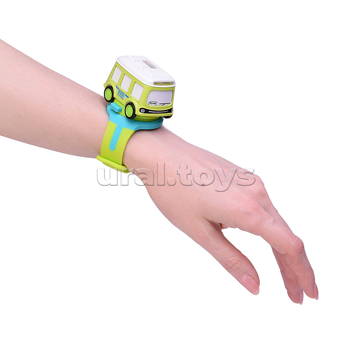 Часы в коробке