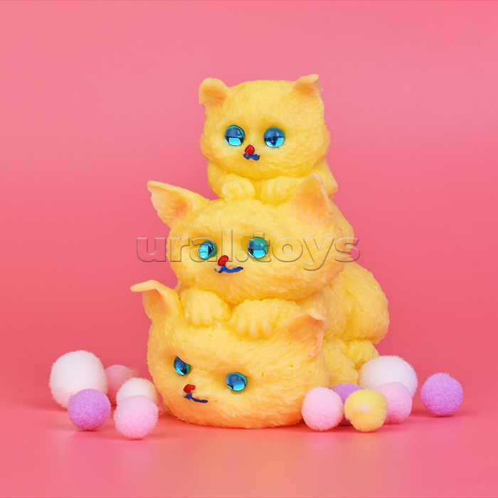 Игрушка-антистресс "Семейка котят"