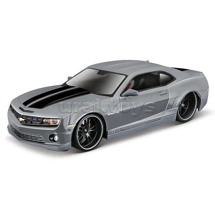 DIY машинка с отверткой die-cast 2010 Chevrolet Camaro RS, 1:24, серая с принтом, открывающиеся двери