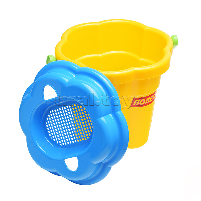 Набор №168 (в рюкзаке): ведро-цветок большое, ситечко-цветок большое, лопатка №5, грабельки №5, формочки (белочка + пёсик + котёнок + медведь), 3 формочки, лейка малая №4