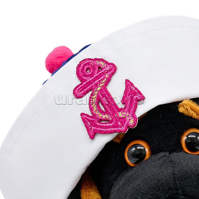 Собака Ваксон BABY в полосатом комбинезоне и панаме с якорем