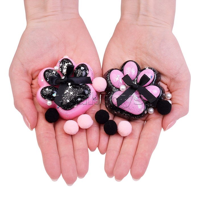 Игрушка-антистресс "Лапка котика с бантиком"