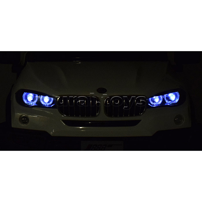 Электромобиль "Профи" на аккумуляторе, с р/у управлением, в коробке (белый)