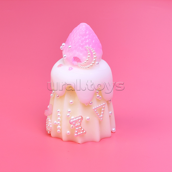 Игрушка-антистресс "Клубничное пирожное"