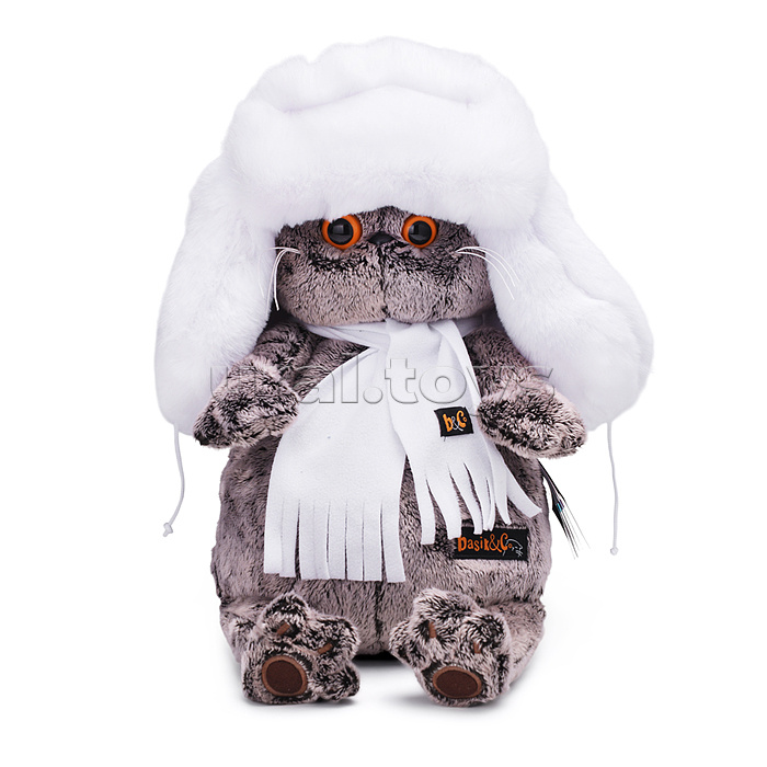 Кот Басик в белой меховой шапке