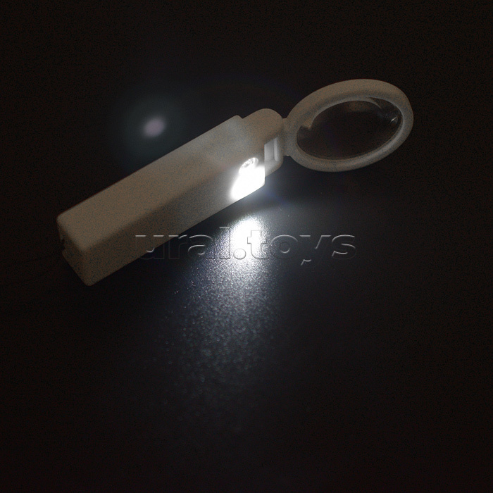 Игрушечный фонарик с лупой Игрушечный фонарик с лупой