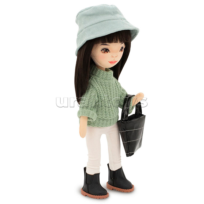 Кукла Lilu в зеленом свитере 32, серия: Весна