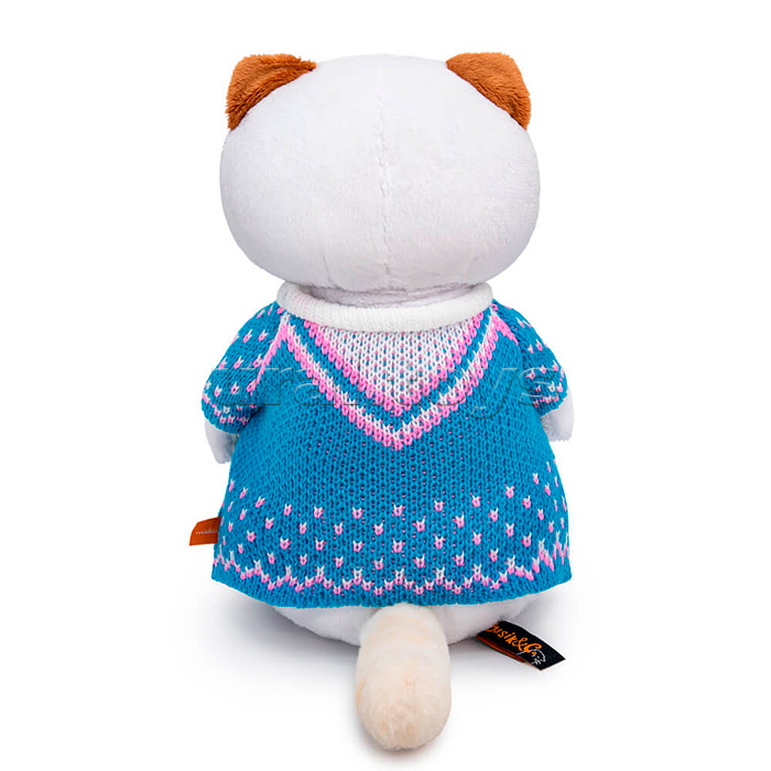 Кошка Ли-Ли в бирюзовом свитере