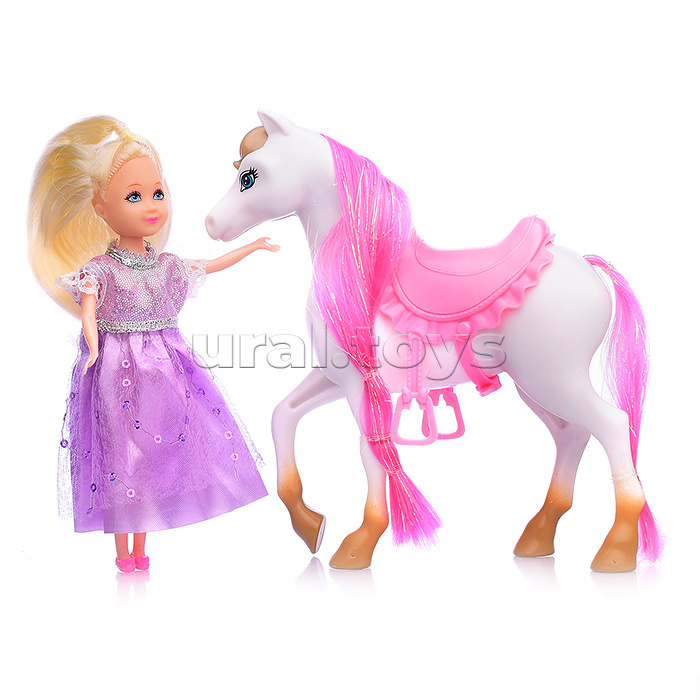 Набор кукол с лошадкой в коробке