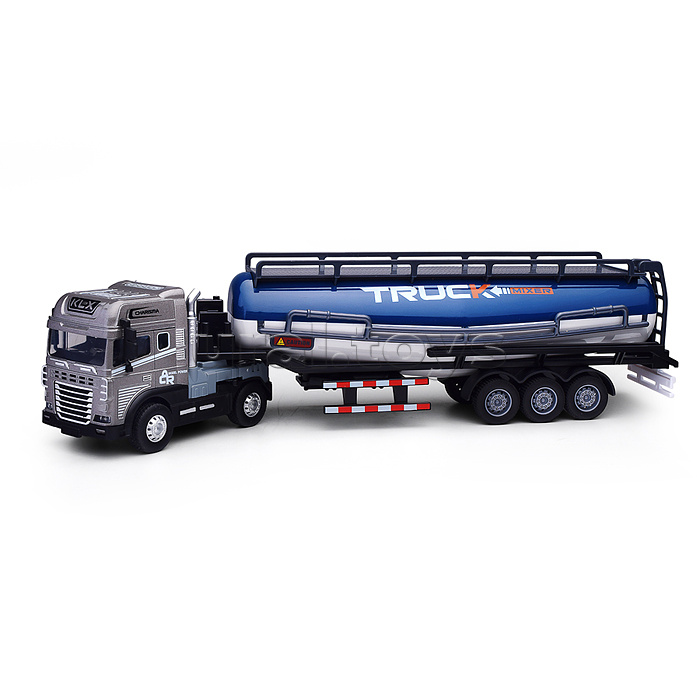 Машина "Автоцистерна Титан" 1:24, металл., в коробке