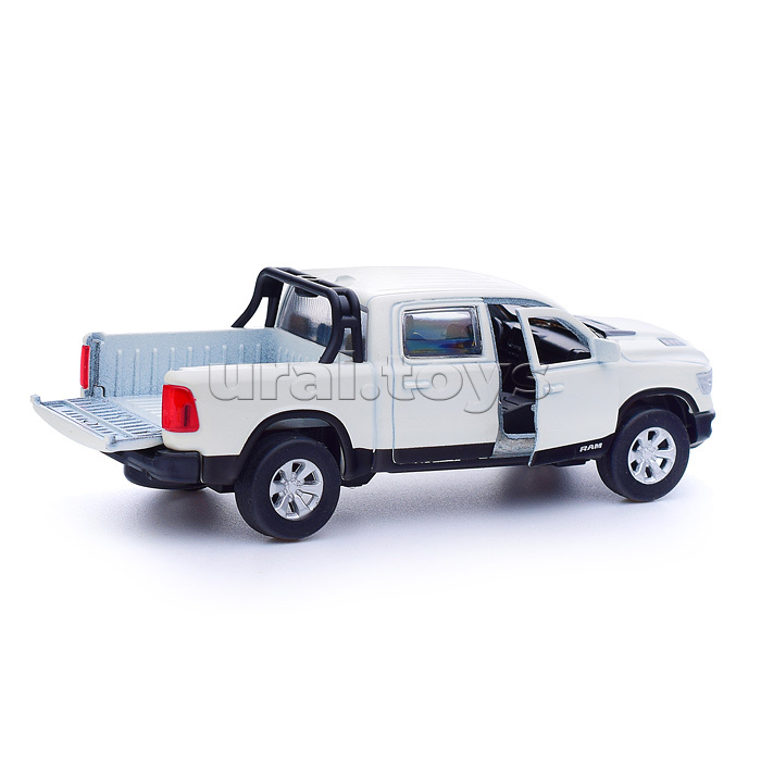 Машина металл Dodge Ram 1500 Rebel 13 см, (двери, багаж, белый) инер, в коробке