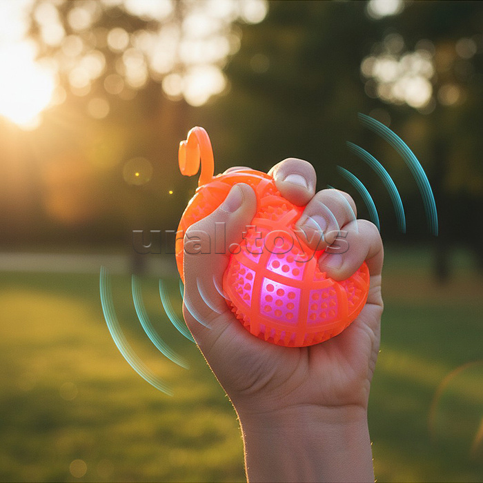 Игрушка-пищалка "Узорный круглик" (7,5 см) в коробке