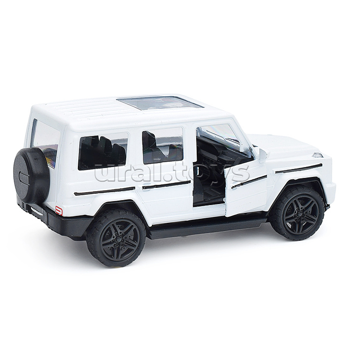 Белая инерционная машинка Внедорожник люкс die-cast, 1:32, открывающиеся двери Белая инерционная машинка Внедорожник люкс die-cast, 1:32, открывающиеся двери