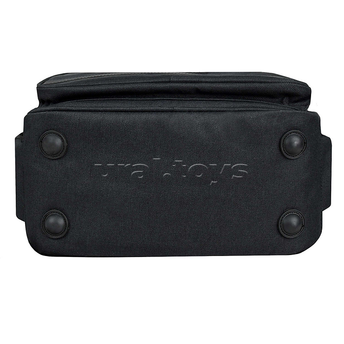 Рюкзак школьный Феникс+ арт.71928/ 10 ГОРОДСКИЕ ГОНКИ (30х40х14 см, полиэстер, значки, резиновая нашивка, 1 отделение (-я), молния, тип спинки: формоустойчивая спинка из сетчатой ткани и поролона, тип