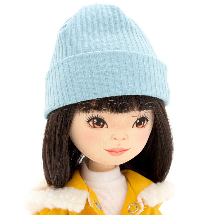 Кукла Lilu в парке горчичного цвета 32, серия: Европейская зима