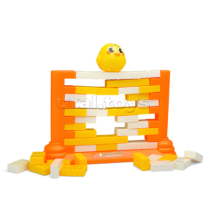 Игра настольная "Разбери стену с цыплёнком" в коробке